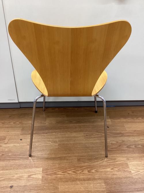 Fritz Hansen (フリッツハンセン) チェア Arne Jacobsen ナチュラル