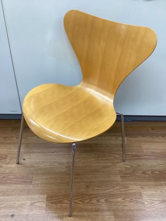 Fritz Hansen (フリッツハンセン) チェア Arne Jacobsen ナチュラル