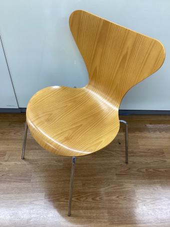 Fritz Hansen (フリッツハンセン) チェア Arne Jacobsen ナチュラル