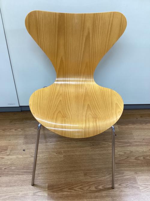 Fritz Hansen (フリッツハンセン) チェア Arne Jacobsen ナチュラル