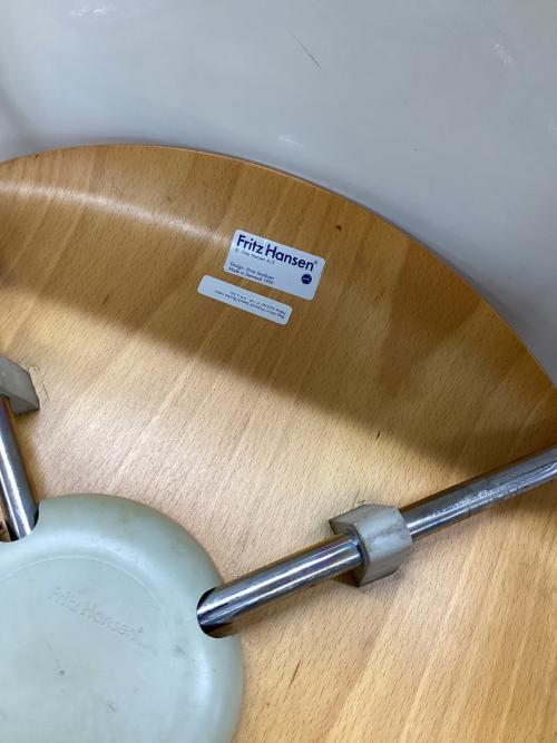 Fritz Hansen (フリッツハンセン) チェア Arne Jacobsen ナチュラル