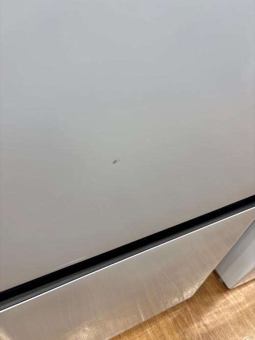 Hisense (ハイセンス) 2ドア冷蔵庫 HR-D13E4W 2024年製 54 135L