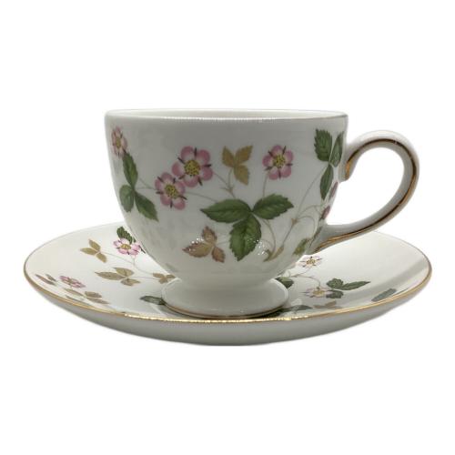 Wedgwood (ウェッジウッド) カップ&ソーサー ホワイト/花柄・ストロベリー柄 ワイルドストロベリー