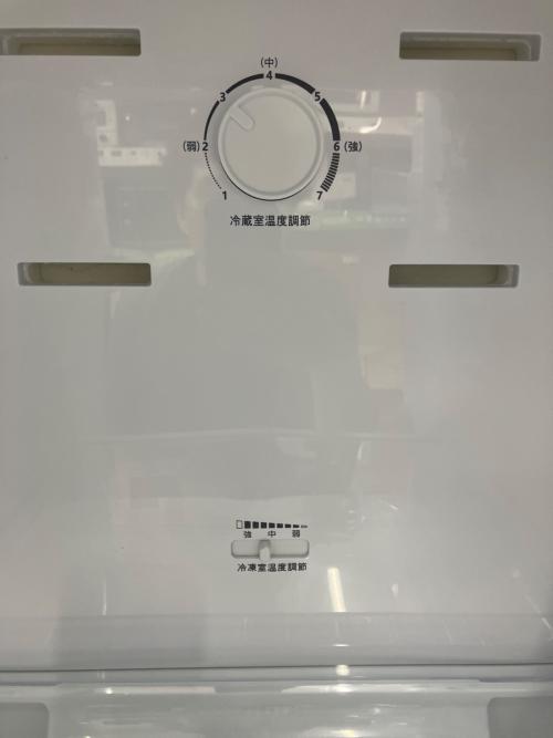 Hisense (ハイセンス) 2ドア冷蔵庫 HR-D13E2W 2023年製 135L