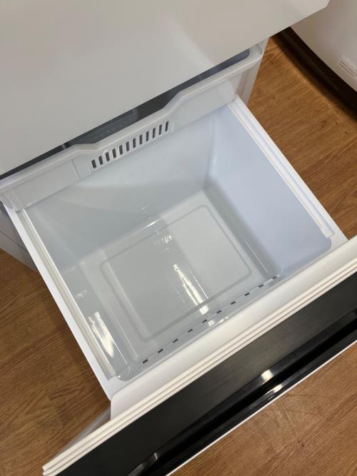 Hisense (ハイセンス) 2ドア冷蔵庫 HR-D13E2W 2023年製 135L