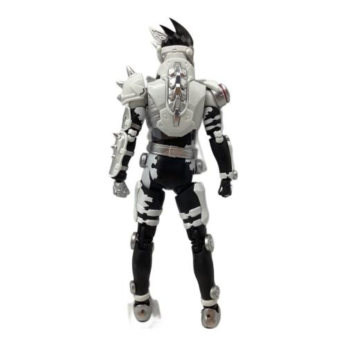 S.H.Figuarts 仮面ライダーゲンム ゾンビアクションゲーマーレベルX-0 可動フィギュア 仮面ライダーエグゼイド