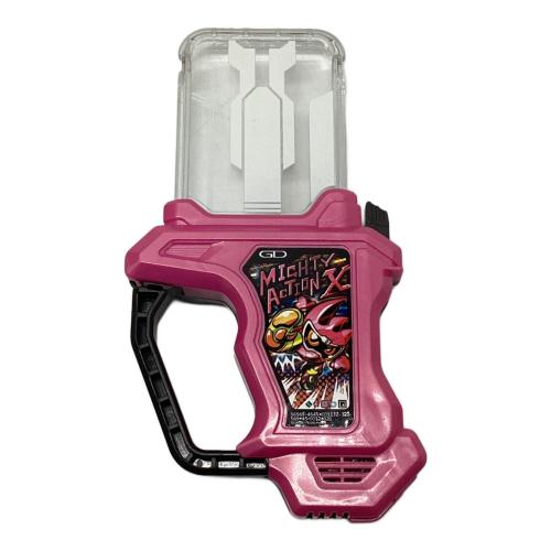 仮面ライダーエグゼイド (カメンライダーエグゼイド) DXゲーマドライバー＆キメワザスロットホルダーセット 仮面ライダー