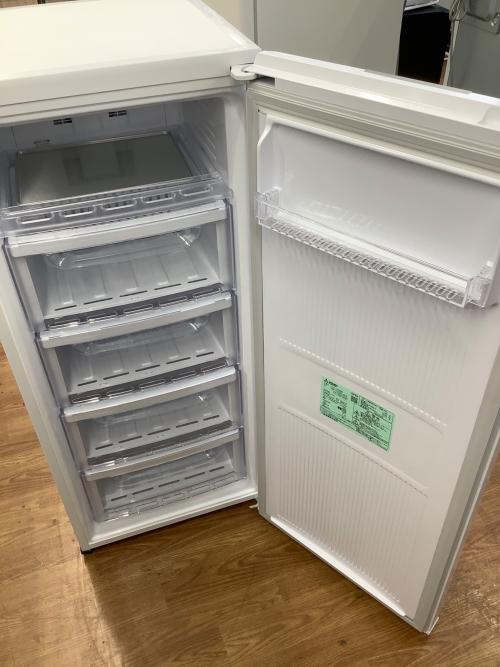 MITSUBISHI (ミツビシ) 1ドア冷凍庫 MF-U12K-W 2025年製 クリーニング済 204 121L