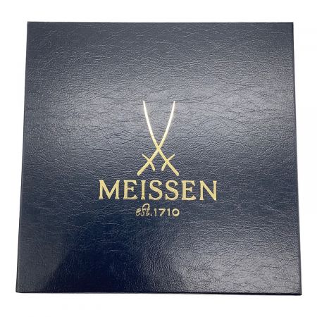 Meissen (マイセン) 2023年干支イヤープレート 54614/76A131/四つ葉のクローバーをみつけたウサギの子 2023年
