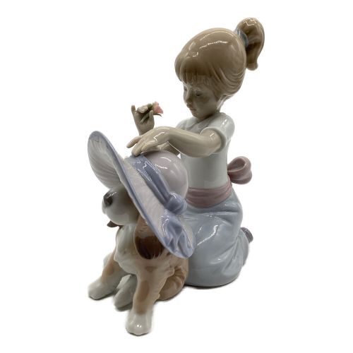 LLADRO (リヤドロ) フィギュリン No.6862 おめかししようね 本体のみ