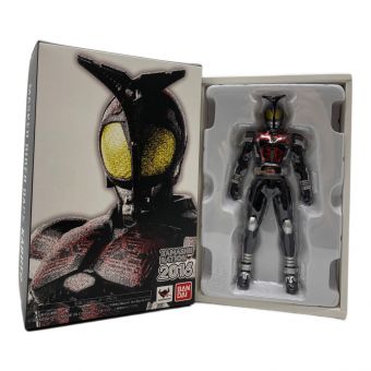 フィギュア S.H.Figuarts（真骨彫製法） 仮面ライダーダークカブト