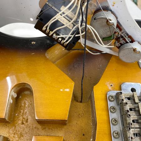 FENDER JAPAN (フェンダージャパン) エレキギター ※バックパネル欠品