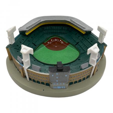 希少【2個セット】阪神甲子園球場 2009 模型 リニューアル前後 ジオラマ 阪神甲子園球場 フィギュア 模型 2009年リニューアル記念｜トレファク