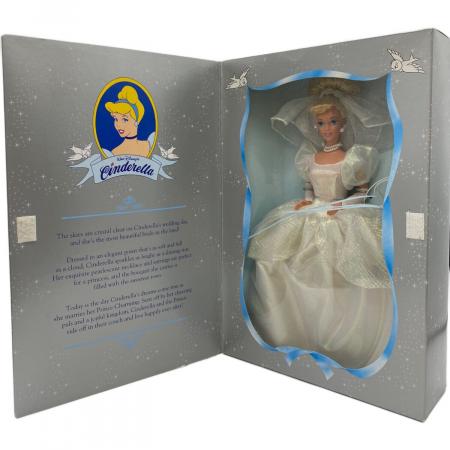 ディズニー シンデレラ バービー人形 1995年｜トレファクONLINE