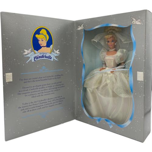 ディズニー シンデレラ バービー人形 1995年