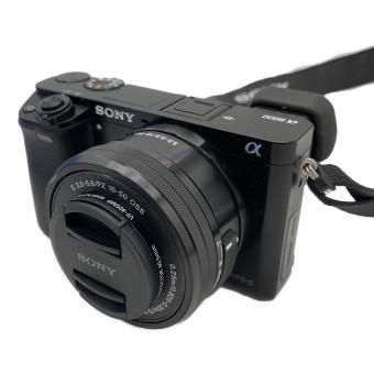 SONY (ソニー) ミラーレス一眼レフカメラ ILCE-6000 2470万画素 APS-C 23.5mm×15.6mm CMOS 専用電池 Hi時：最高約11コマ/秒 1/4000～30秒 3141227