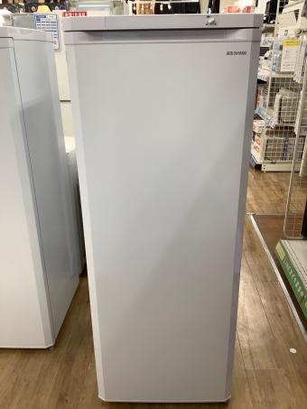 IRIS OHYAMA (アイリスオーヤマ) 1ドア冷凍庫 IUSD-18A-W 2023年製 175L