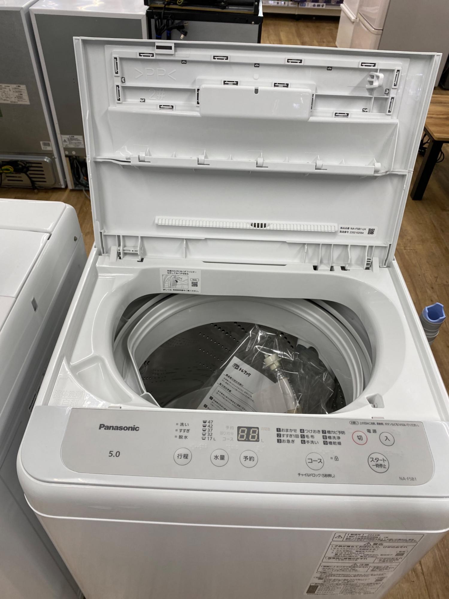 Panasonic (パナソニック) 全自動洗濯機 NA-F5B1 2023年製 221