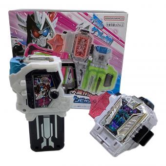 仮面ラーダーアウトサイダーズ DXハイパー不滅ガシャット＆マキシマムゾンビガシャット 仮面ライダー