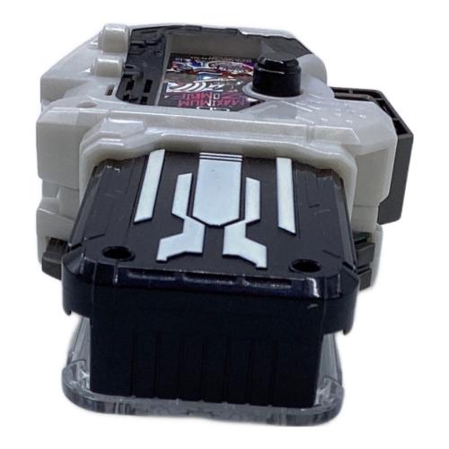 仮面ラーダーアウトサイダーズ DXハイパー不滅ガシャット＆マキシマムゾンビガシャット 仮面ライダー