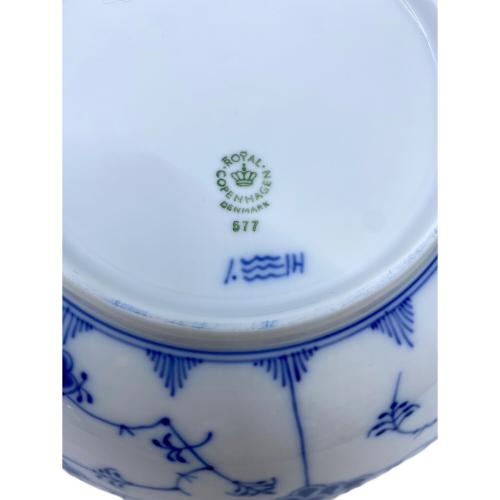 ROYAL COPENHAGEN (ロイヤル・コペンハーゲン) ケーキディッシュ ブルーフルーテッド・フルレース