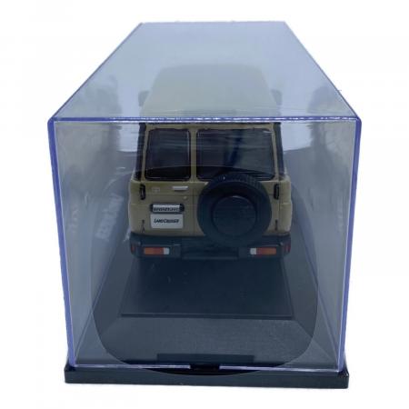ランドクルーザー 70 ミニカー 1/30スケール ダイキャストカー カーキ