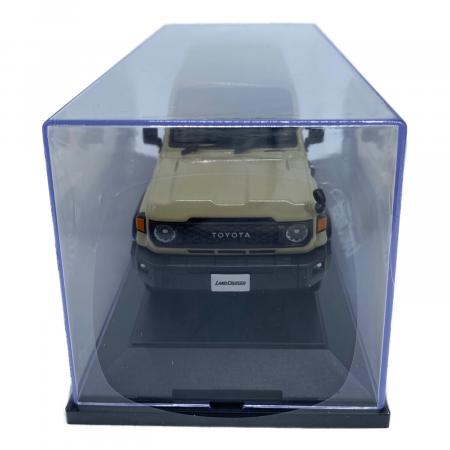 ランドクルーザー 70 ミニカー 1/30スケール ダイキャストカー カーキ