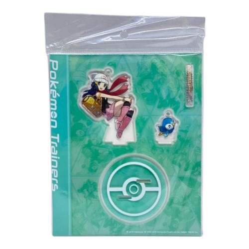 Pokemon Center (ポケモンセンター) ヒカリ＆ポッチャマ アクリルスタンドキーホルダー Pokemon Trainers 「ポケットモンスター」 ポケモンセンター限定 ポケモングッズ