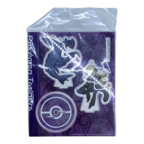 Pokemon Center (ポケモンセンター) シロナ＆ガブリアス アクリルスタンドキーホルダー Pokemon Trainers 「ポケットモンスター」 ポケモンセンター限定 ポケモングッズ