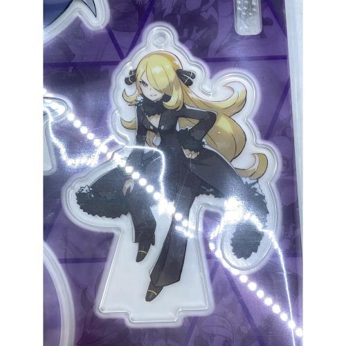 Pokemon Center (ポケモンセンター) シロナ＆ガブリアス アクリルスタンドキーホルダー Pokemon Trainers 「ポケットモンスター」 ポケモンセンター限定 ポケモングッズ
