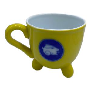 深川製磁 (フカガワセイジ) マグカップ 三ツ足マグカップ 黄地兎