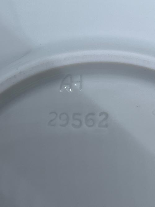 Meissen (マイセン) カップ&ソーサー カップ裏面スレ有 波の戯れホワイト