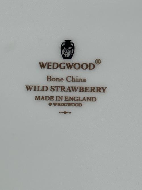 Wedgwood (ウェッジウッド) プレートセット 20cm ワイルドストロベリー