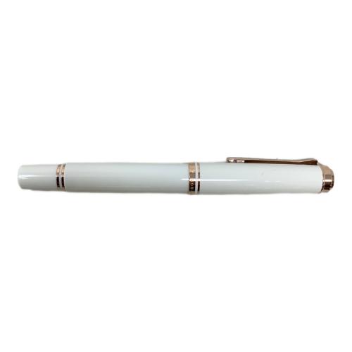 Pelikan (ペリカン) 万年筆 M600 ホワイト＆ローズゴールド スーベレーン