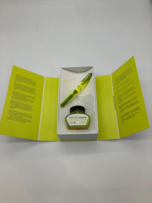 Pelikan (ペリカン) 万年筆 Classic M205 Duo NEON