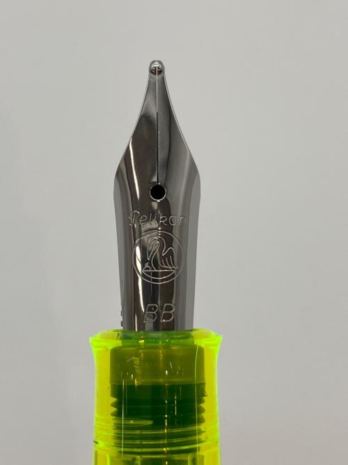 Pelikan (ペリカン) 万年筆 Classic M205 Duo NEON