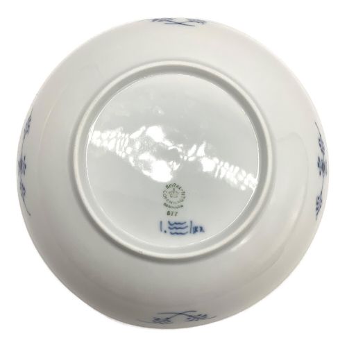 ROYAL COPENHAGEN (ロイヤル・コペンハーゲン) ボウル 102-577 サラダボール ラウンド [S] ブルーフルーテッド・ハーフレース