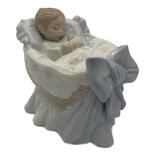 LLADRO (リヤドロ) フィギュリン スイートベビー 01006976