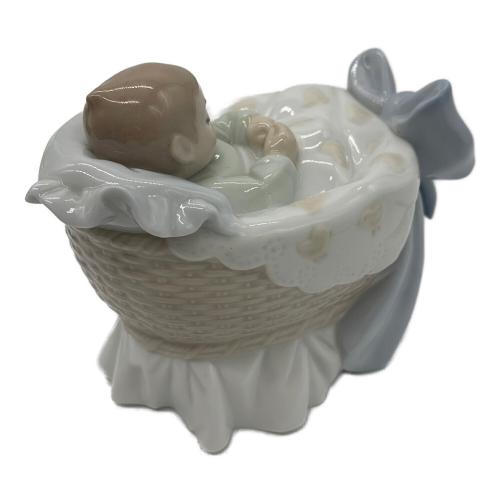 LLADRO (リヤドロ) フィギュリン スイートベビー 01006976