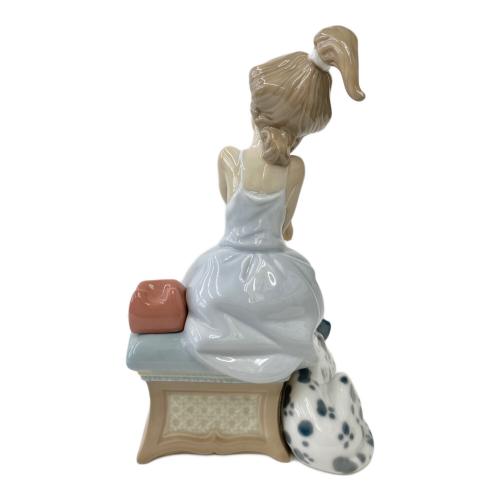 LLADRO (リヤドロ) フィギュリン 大事な電話