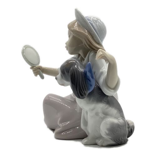 LLADRO (リヤドロ) フィギュリン おめかし 5468