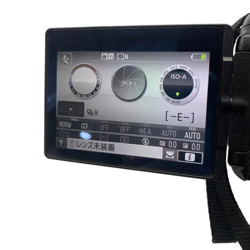 Nikon (ニコン) デジタル一眼レフカメラ キズ有 D5600 2478万画素(総画素) 2416万画素(有効画素) APS-C 専用電池 2023753