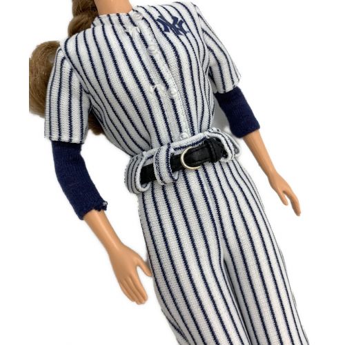 New York Yankees Barbie(バービー) ドール 人形 フィギュア :84155123