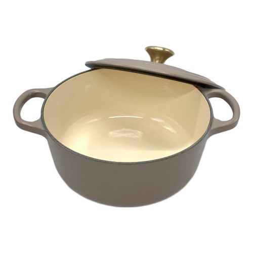 LE CREUSET (ルクルーゼ) ホーロー両手鍋 2.4L