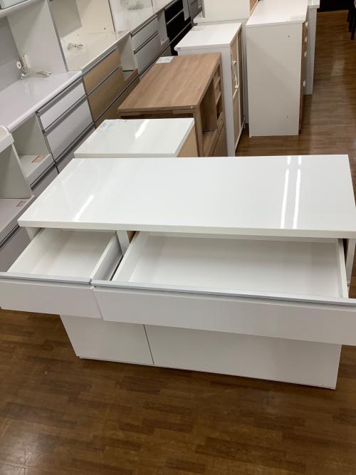 ニトリ キッチンカウンター ホワイト