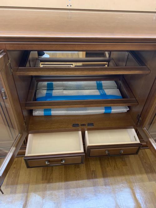 マルニ木工 キャビネット ブラウン ダウンライト付（電球切れ） 4枚扉 地中海ロイヤル