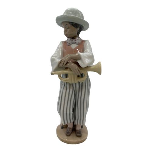 LLADRO (リヤドロ) フィギュリン トランペットを持つ黒人の男の子