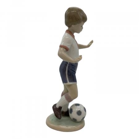 LLADRO (リヤドロ) フィギュリン サッカーが好き 6198｜トレファクONLINE