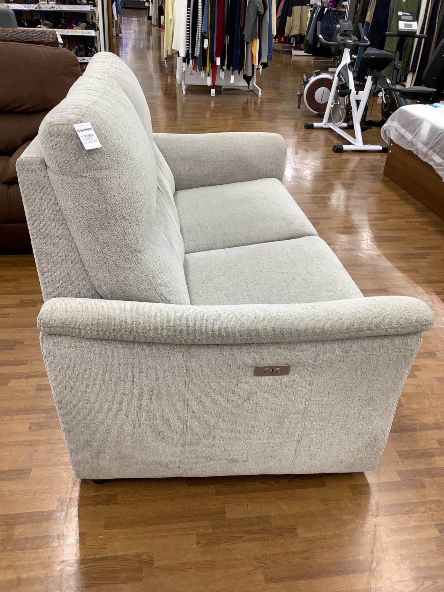 ニトリ 3人掛け電動布張りリクライニングソファ ベージュ KK6133