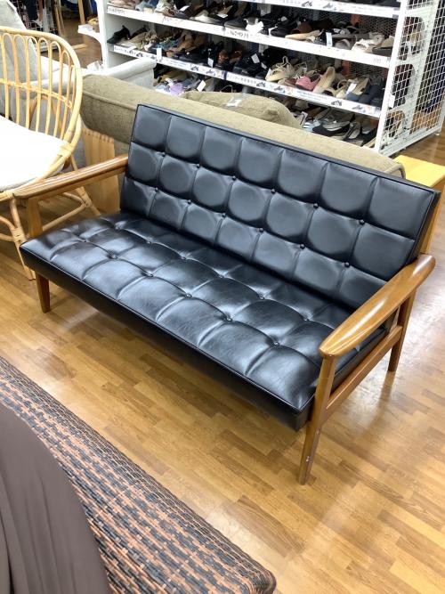 カリモク60 (カリモクロクマル) Kチェア2シーター ブラック W36153BW 合皮